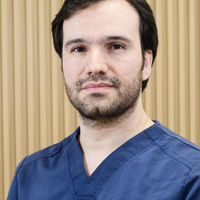 Yeison Esteban Montoya Muñoz, Neurocirujano Medellín