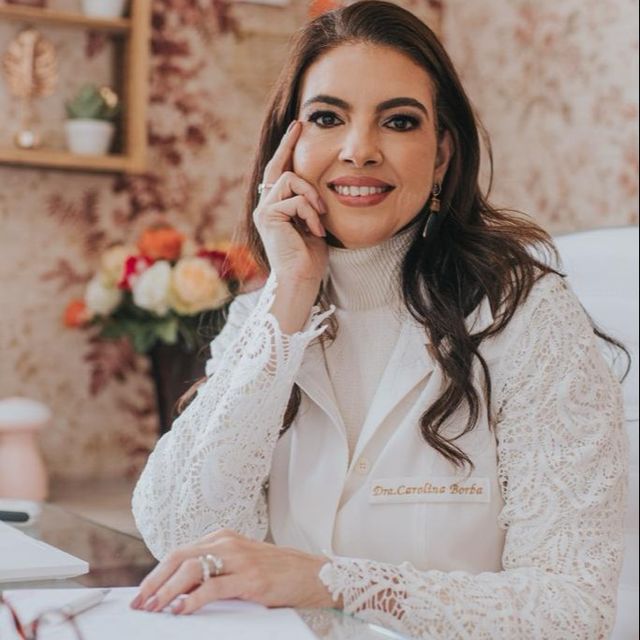 Carolina Borba, Dermatologista Vitória da Conquista