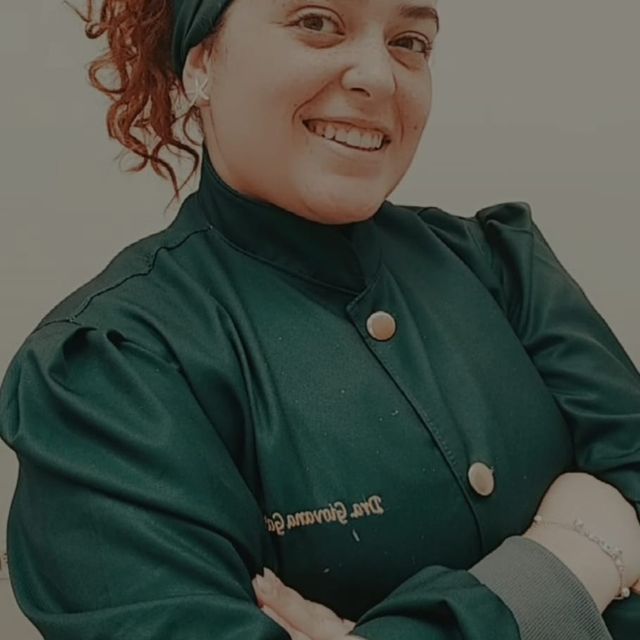 Giovana Garutti, Dentista Curitiba