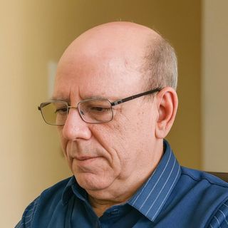 Acercar imagen: Manuel Zayas Lara, Médico general Concepción