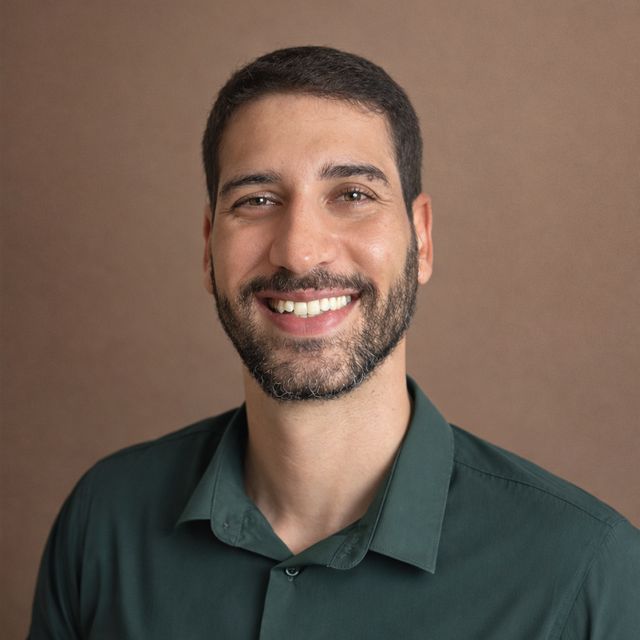 Caíque  Cabral, Especialista em Clínica Médica Recife