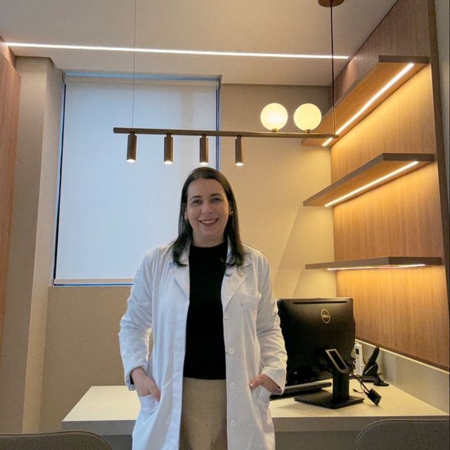 Nina Vasconcelos, Cirurgião geral Belo Horizonte