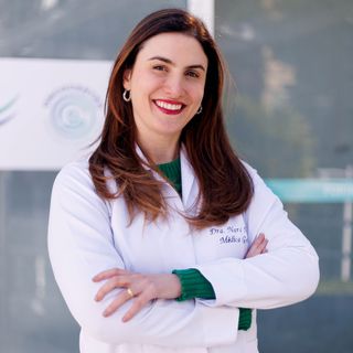 Ampliar imagem: Nara Lopes Monteiro Fernandes, Geriatra Curitiba