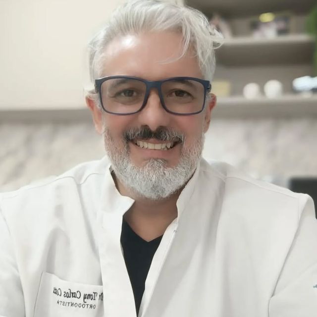 Tony Carlos Xavier Costa, Dentista Uberlândia