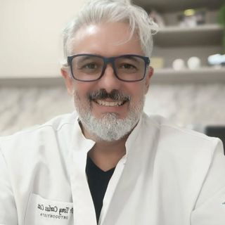 Ampliar imagem: Tony Carlos Xavier Costa, Dentista Uberlândia