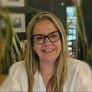 Dra. Daniele Azevedo Kanan de Freitas