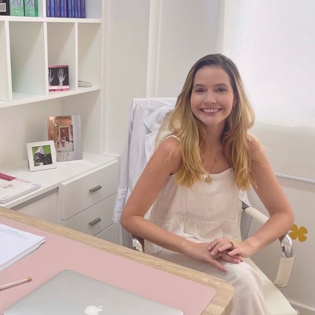 Julia  Martinez, Pediatra Niterói