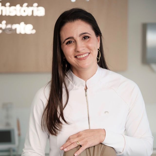 Márcia Matsumoto Marques, Dentista Maringá