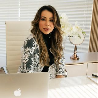 Renata Duarte, Dermatologista Curitiba