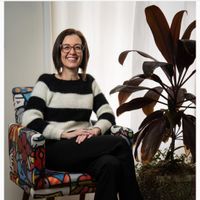 Kênia Marjori Cunha Dickow