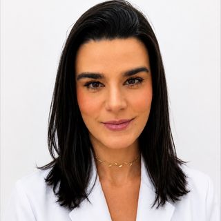 Rafaella Lorena Albaladejo, Ortopedista - Traumatologista São Paulo