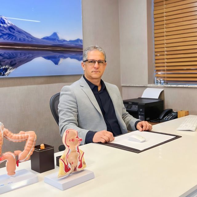 Ayr Nasser Junior, Cirurgião geral Goiânia