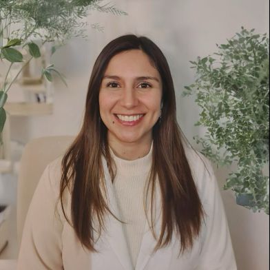 Constanza Moraga Herrera, Médico general Santiago