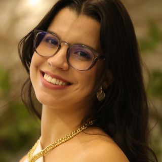 Ampliar imagem: Victorya B Cabral, Dentista Recife