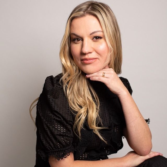 Flavia Schueler, Dermatologista Macaé