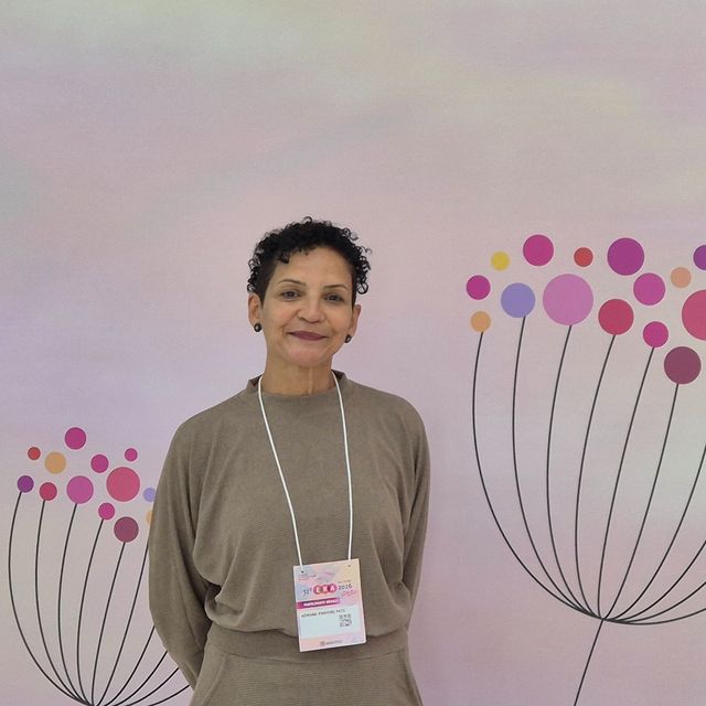 Adriana Pinheiro Pato, Reumatologista Curitiba