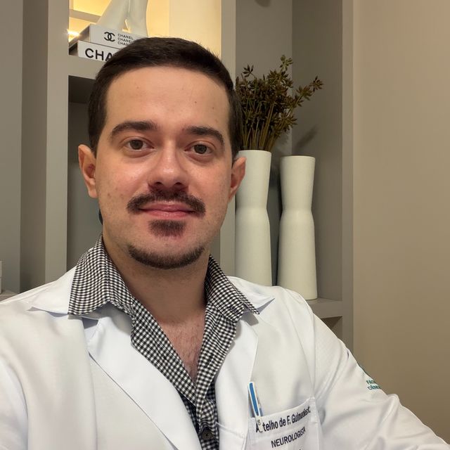 Artelho  Guimarães, Neurologista Rio Verde