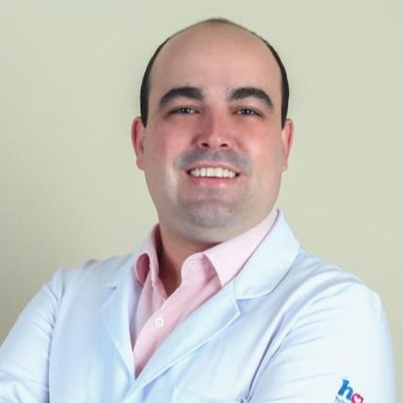 Guilherme Luiz Grossi Heleno, Neurocirurgião Passos