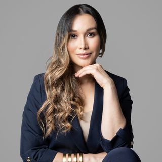 Acercar imagen: Pilar Carola Pinillos Navarro, Cirujano de cabeza y cuello Bogotá