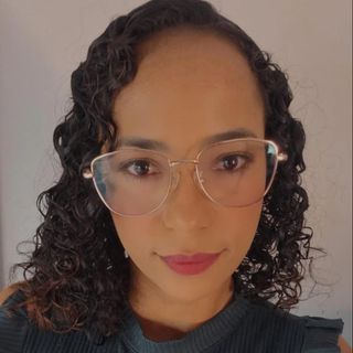 Dr. Vanessa Santos