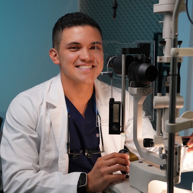 Juan Sebastián Guerrero Rey, Oftalmólogo Medellín
