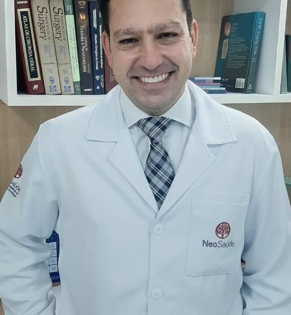 Matheus Macri, Cirurgião geral Campina Grande Do Sul