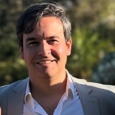 Leonardo Boechat, Cirurgião buco-maxilo-facial Belo Horizonte