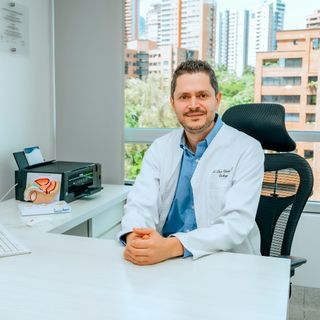 Dr. Diego Alberto Velásquez Ossa