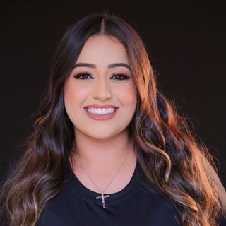 Anna Paula Alvarenga, Fisioterapeuta Contagem