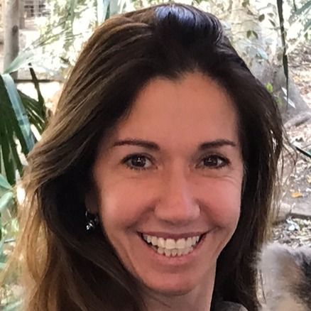 Daniela Schwarzwalder Martins, Cirurgião de cabeça e pescoço São Paulo