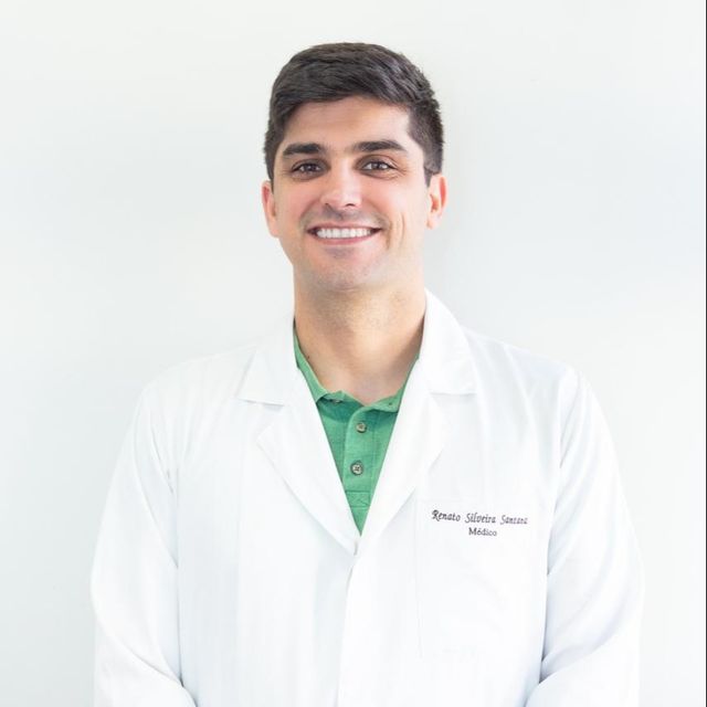 Renato Silveira  Santana, Oftalmologista Pitangui