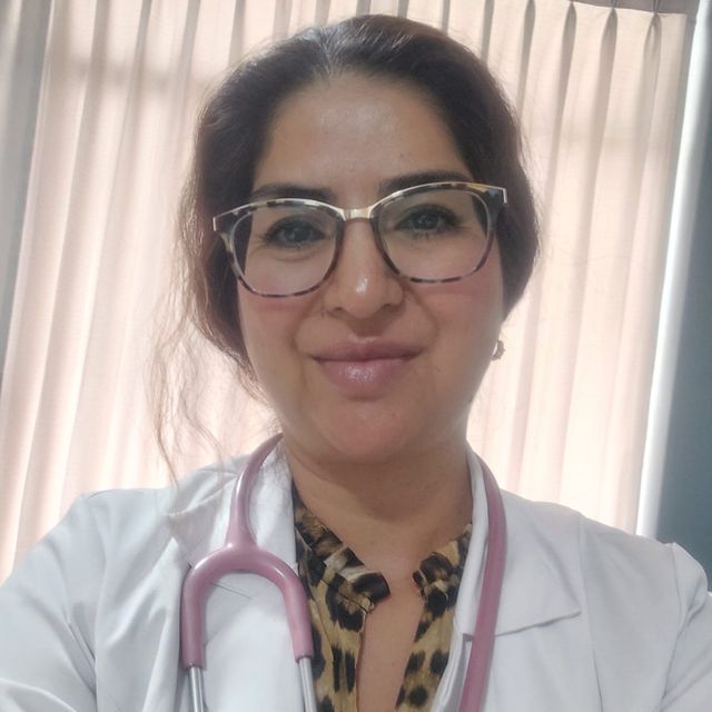 Elisa Pérez, Neurólogo Arequipa