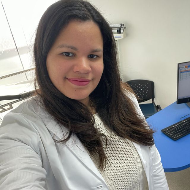 Anabel Cedeño Romero, Médico general Santiago