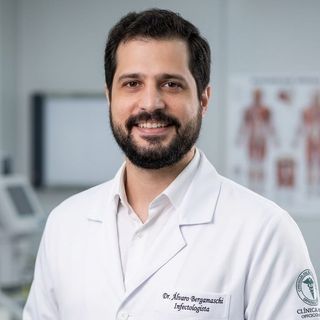 Álvaro  Bergamaschi Novaes, Infectologista Rio de Janeiro
