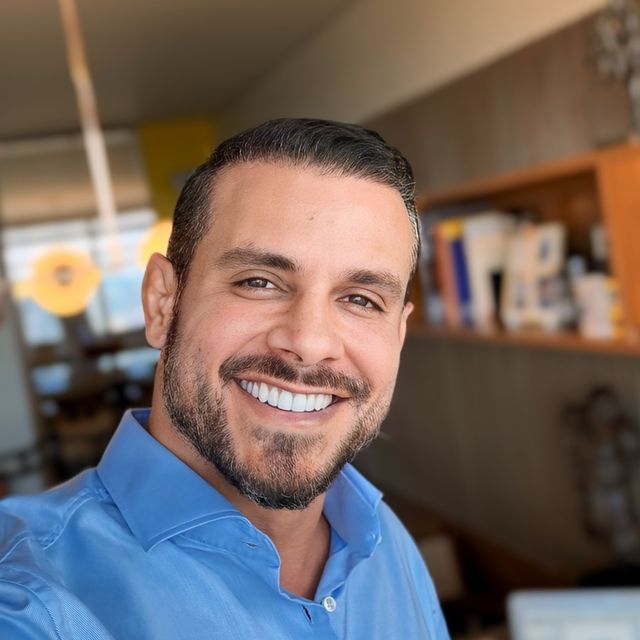 Gustavo  Mendonça