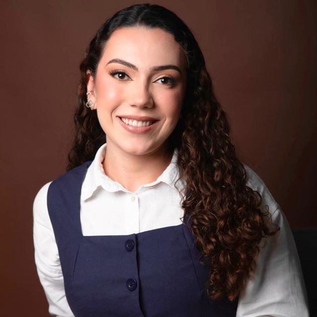 Amanda  Vallinoto Silva de Araújo, Neurologista Belém do Pará