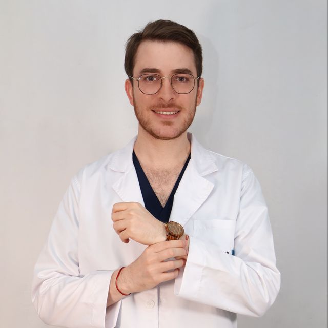 Andres Felipe Uribe Restrepo, Dermatólogo Cali