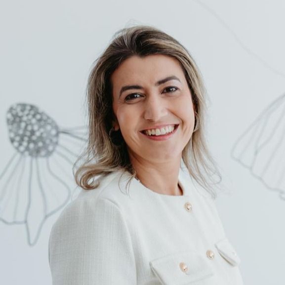 Marilia Menezes Trindade, Oftalmologista Valinhos
