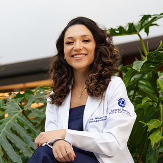 Ampliar imagem: Rafaela Tiemi Iwamoto Vicentin, Ginecologista São Paulo