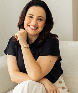 Ampliar imagem: Danielle  Santoro, Ginecologista Maringá