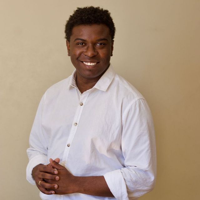 Hallyson Flores, Psicólogo Niterói