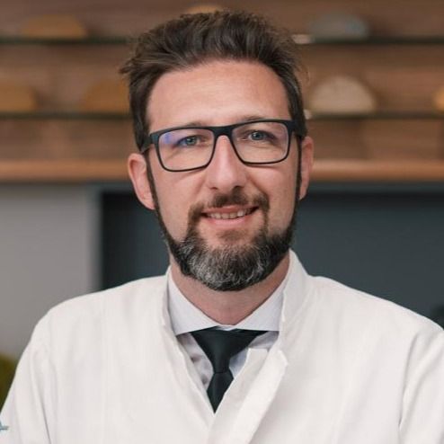 Vinicius Spiandorello, Cirurgião plástico Joinville