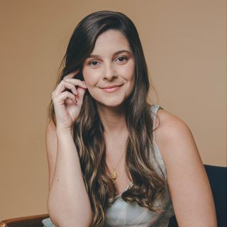 Dra. Marcela Weitzembaur dos Reis