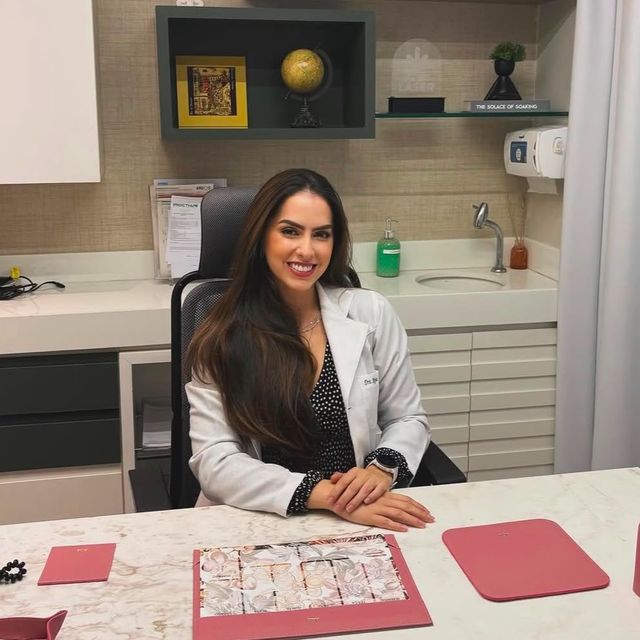 Rejane Correa Furtado, Coloproctologista Fortaleza