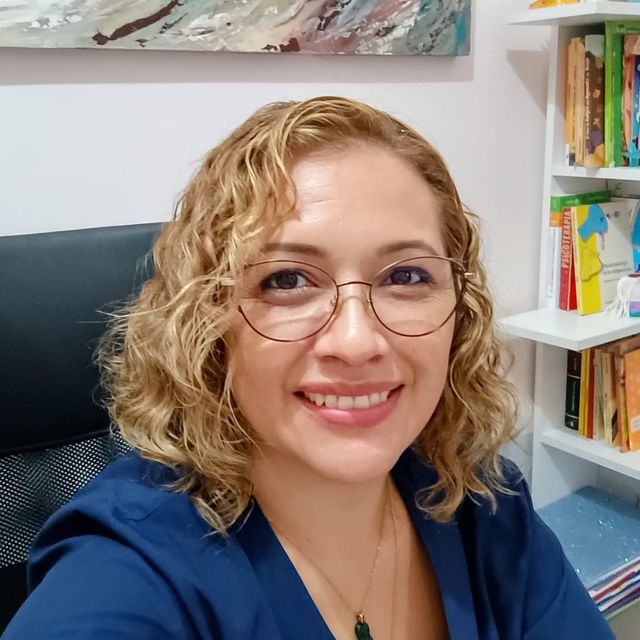 Justina Salinas, Psicólogo Palermo