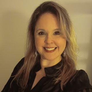 Dra. Gabrielle Souza