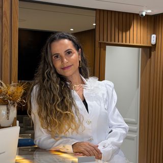 Genusia Batista, Psiquiatra Peruíbe
