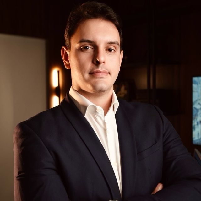 Igor Debroi, Urologista Sinop