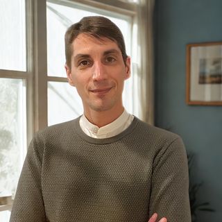 Ps. Julián Mauricio Andrés  Pisani