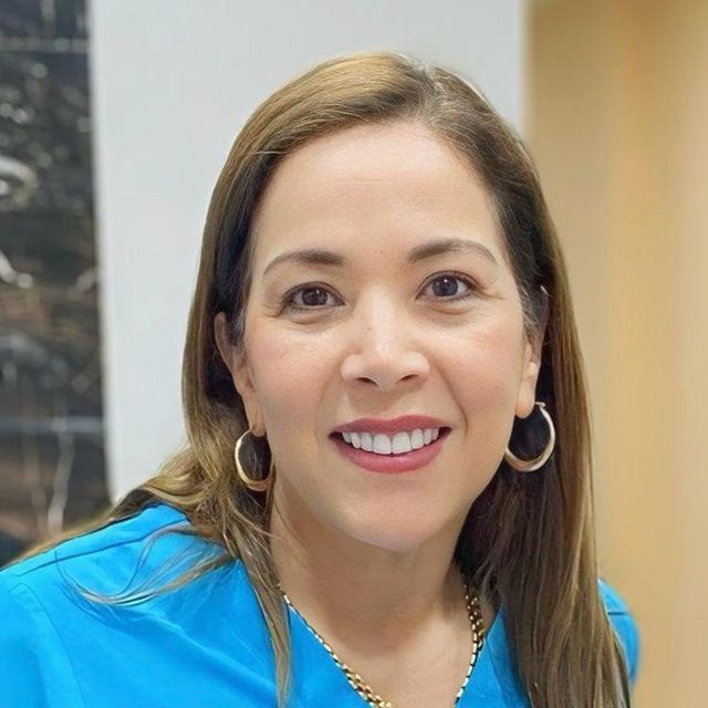 Adriana Stella Labrador Rincón, Odontólogo Bogotá